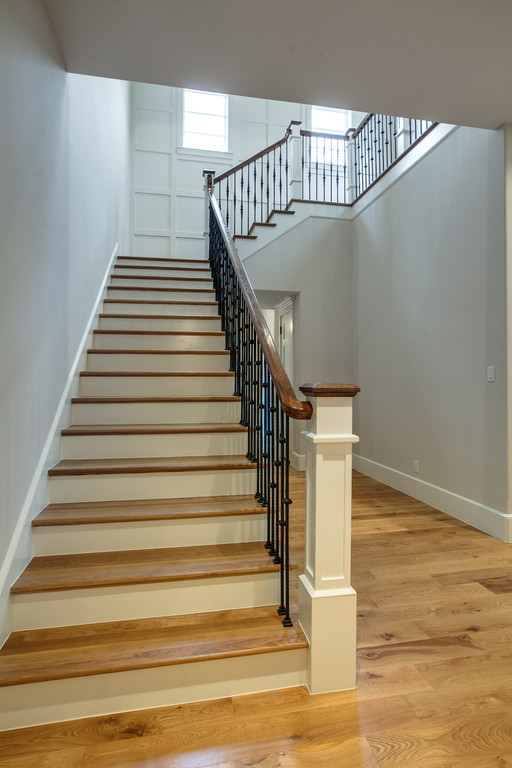 This is an example of a country staircase in Dallas.