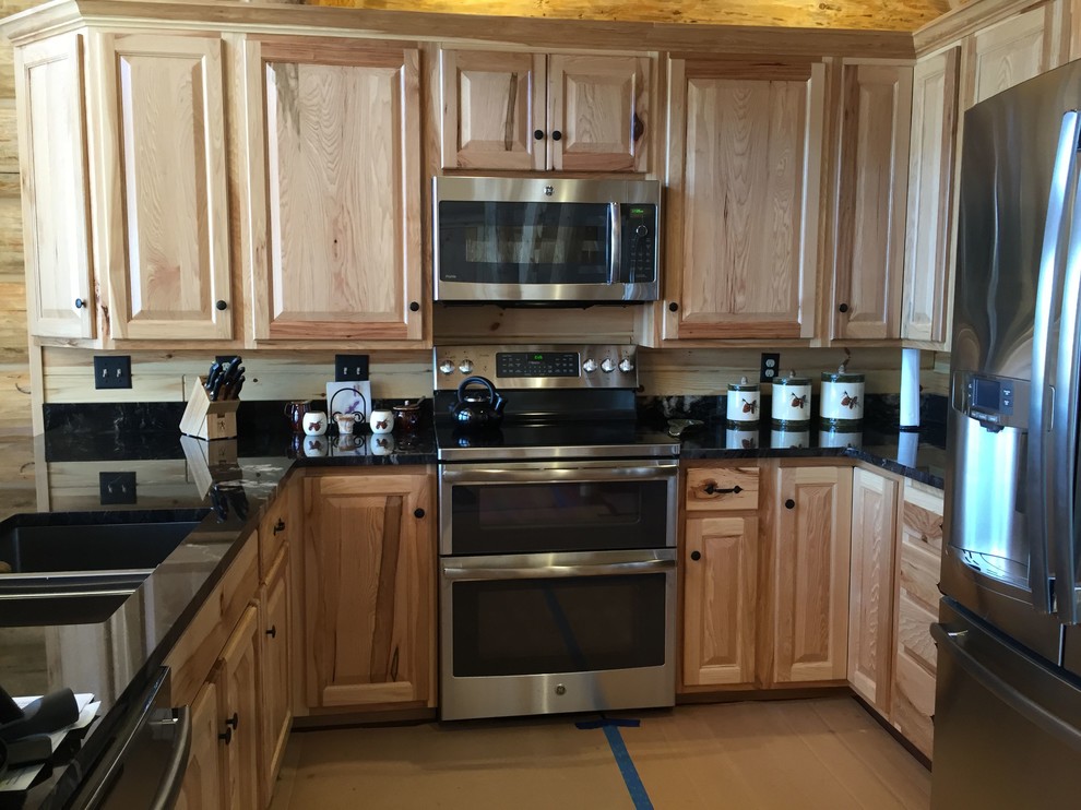 Kitchen - rustic kitchen idea