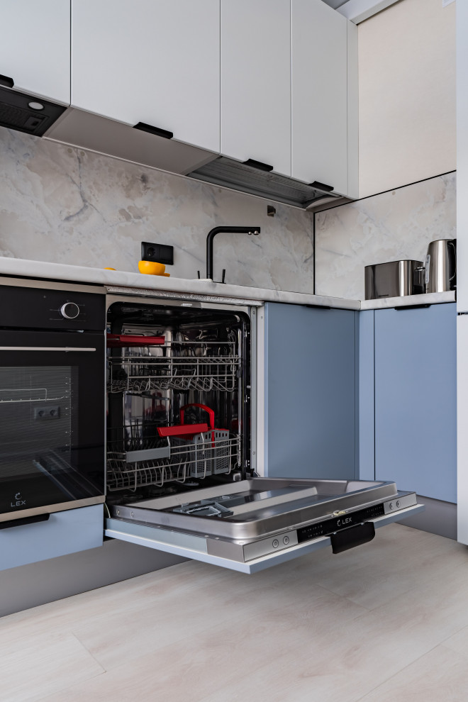 Усть-Лугв, 2х комнатная квартира для проживания специалтстов, комплектация