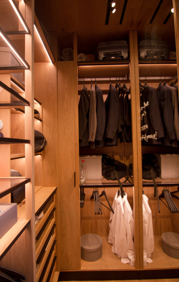 Ультрасовременный гардероб