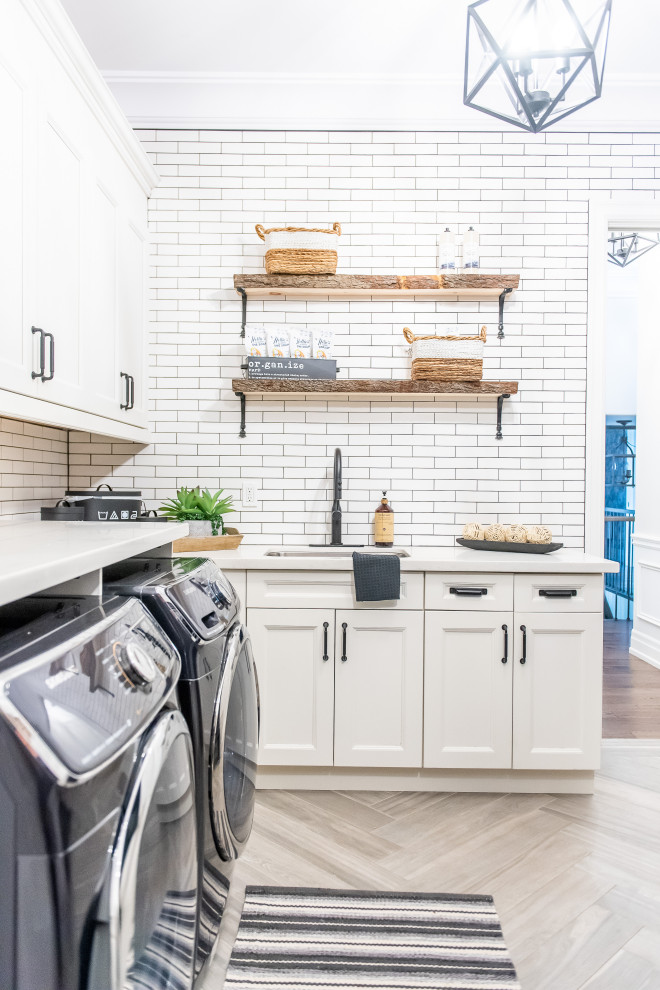 Home design - transitional home design idea in Toronto