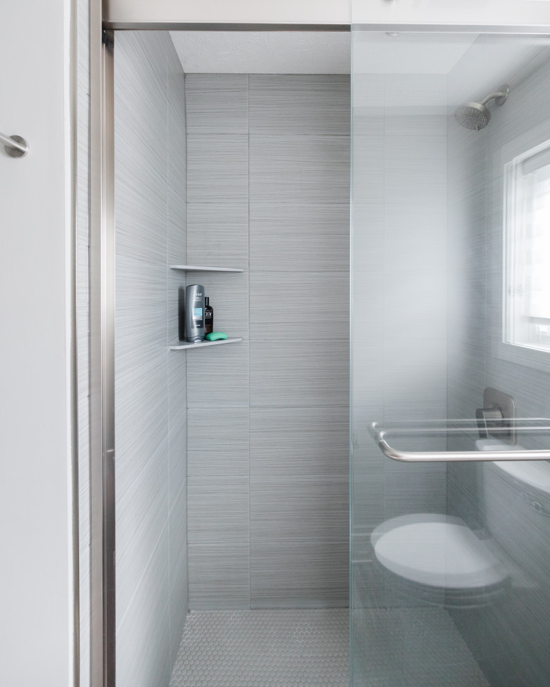 Bathroom - bathroom idea in Omaha