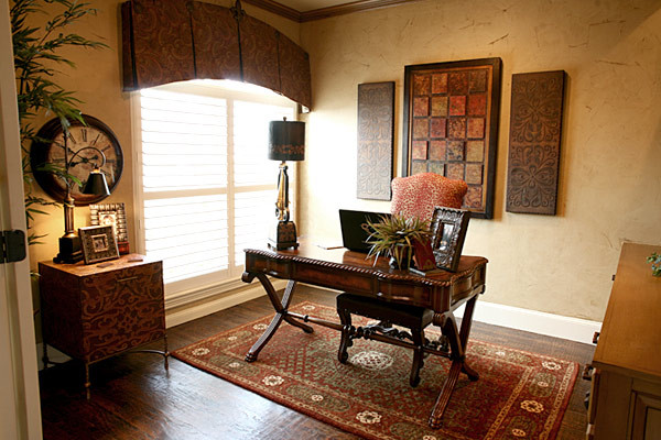 This is an example of a traditional home office in Dallas.