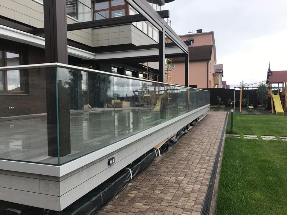 Стеклянные ограждения