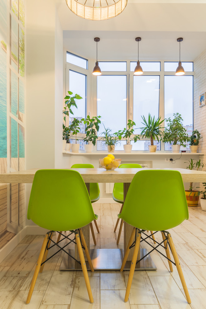 Просторная трехкомнатная квартира с приятным разноуровневым освещением в минимал