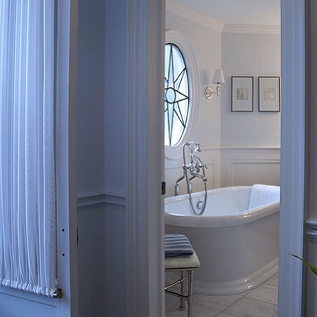 Home design - large transitional home design idea in Toronto
