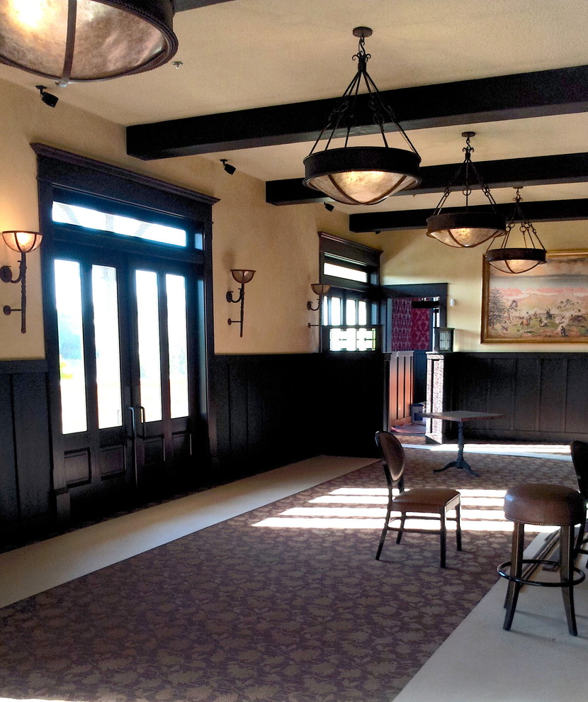 Dining room - rustic dining room idea