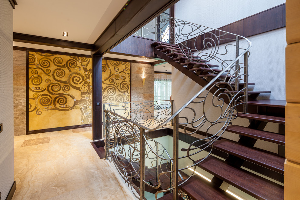 Интерьер трехэтажного загородного дома в Нижегородской области