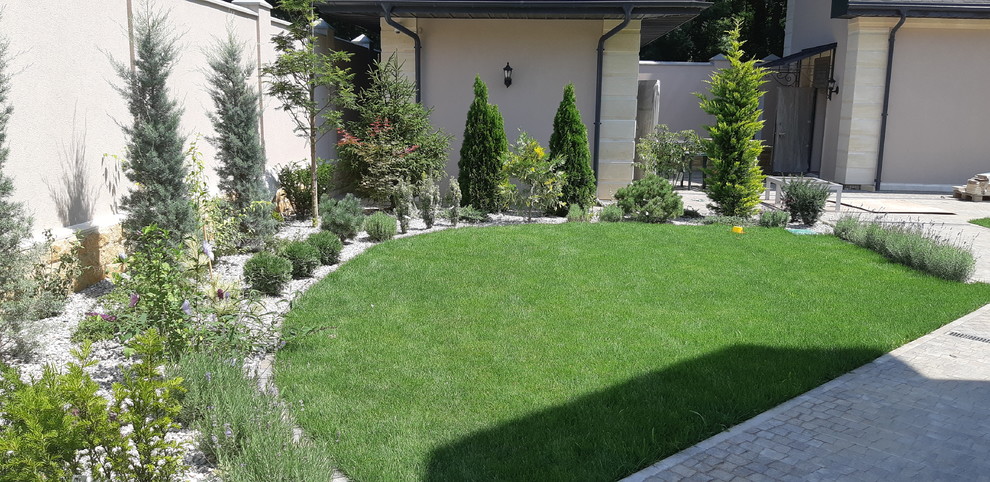 Озеленение частного дома в с.Мысхако