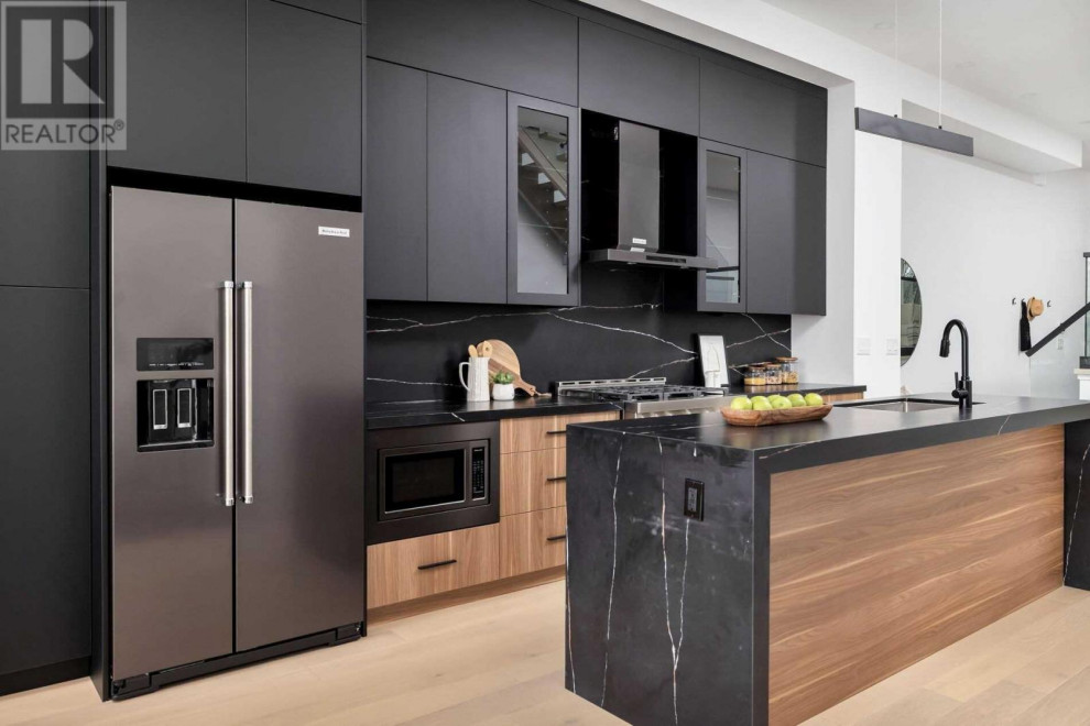 Kitchen - kitchen idea in Toronto