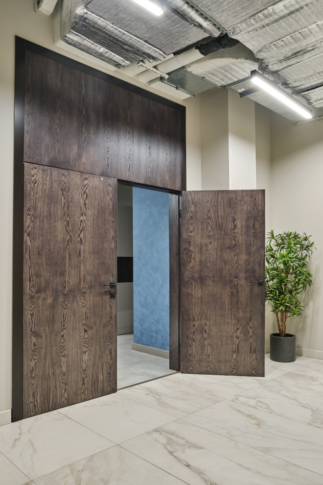 Высокие дубовые двери. 100% массив дуба.