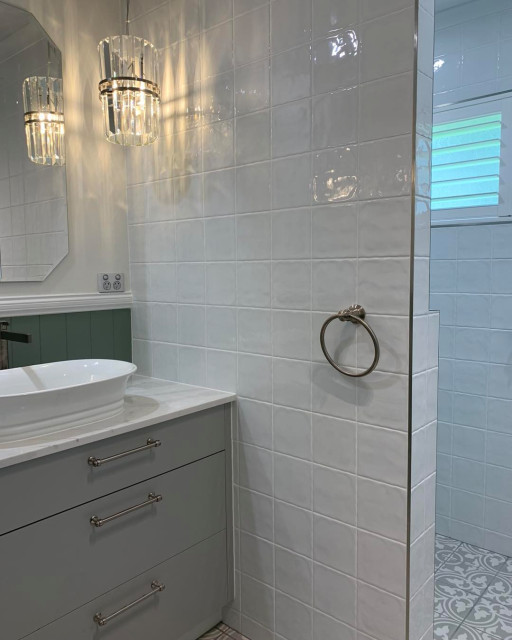 Eton Residence contemporary-badrum