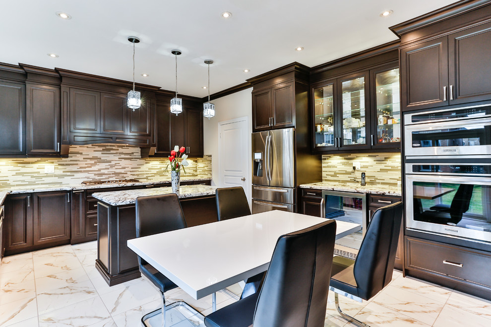 Kitchen - transitional kitchen idea in Toronto