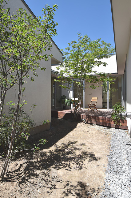 佐久のイエ moderno-patio