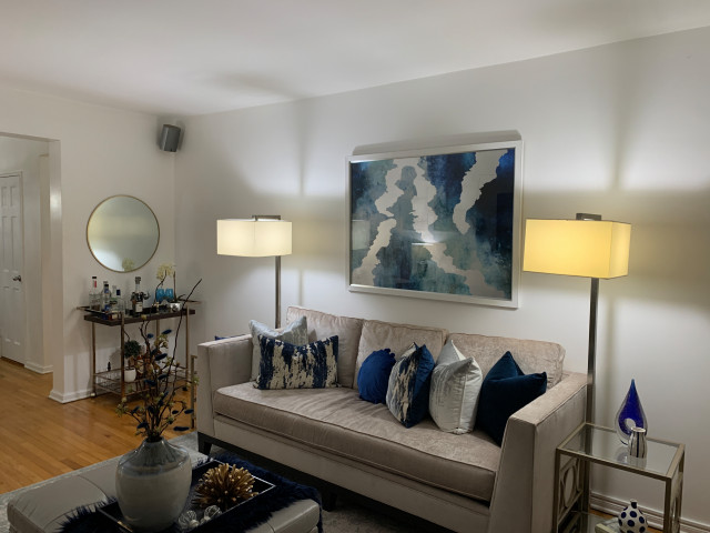 Yonkers Co-op contemporary-vardagsrum