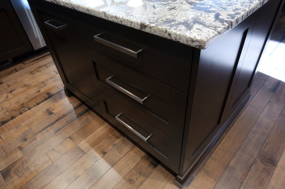 Transitional kitchen photo in Calgary