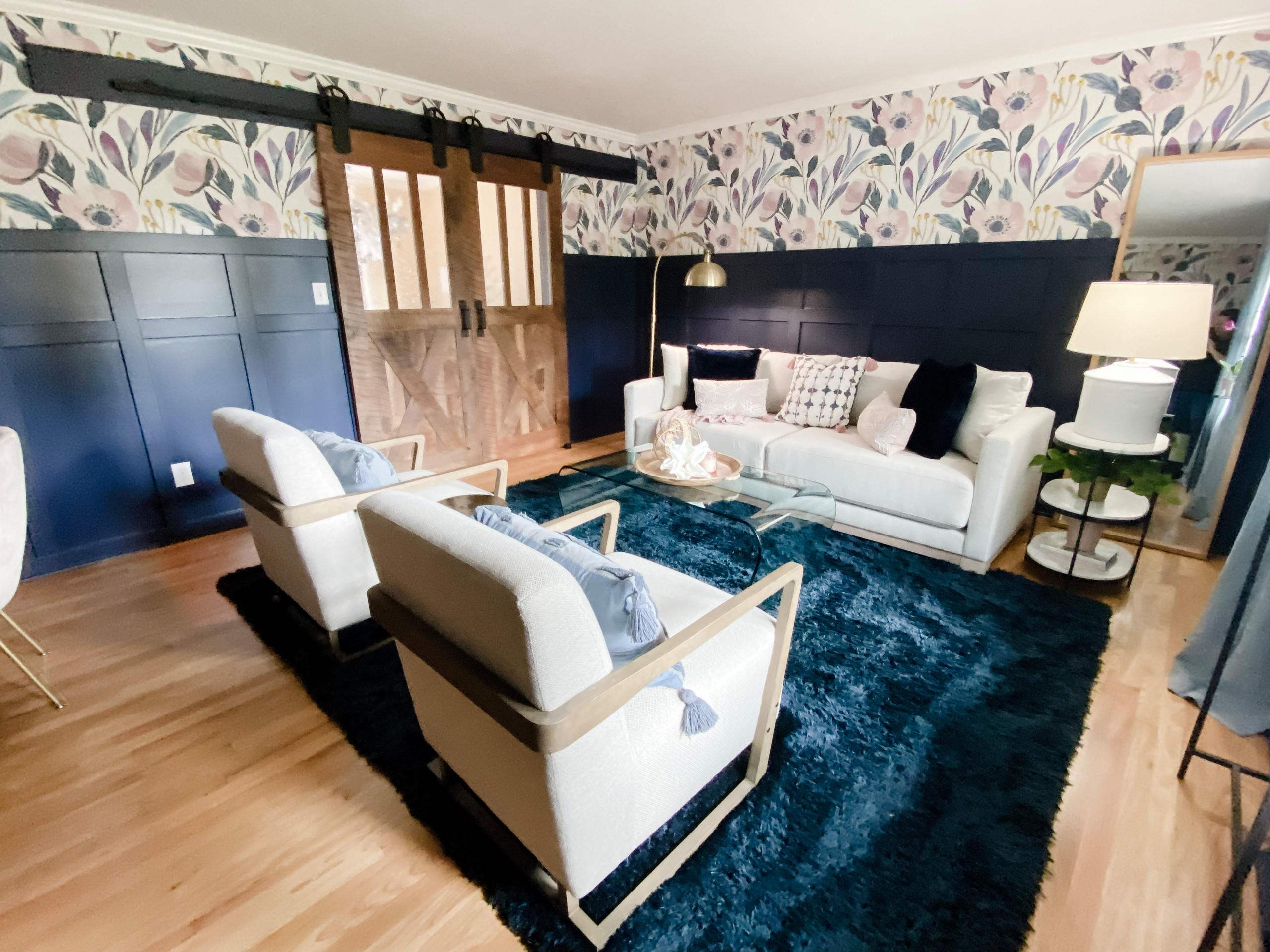 Girls Lounge 4