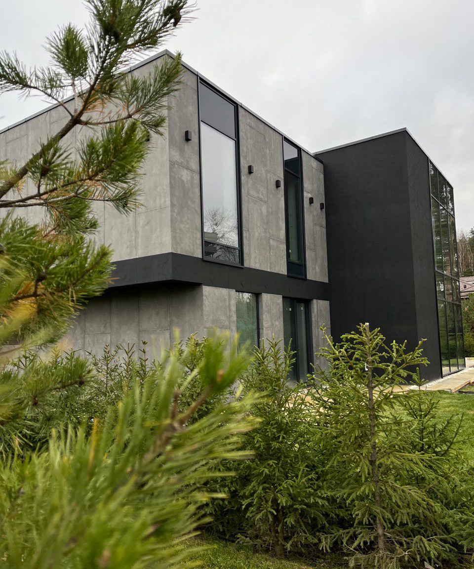 ЗАГОРОДНЫЙ ДОМ НА НОВОЙ РИГЕ. ПАНОРАМНОЕ ОСТЕКЛЕНИЕ