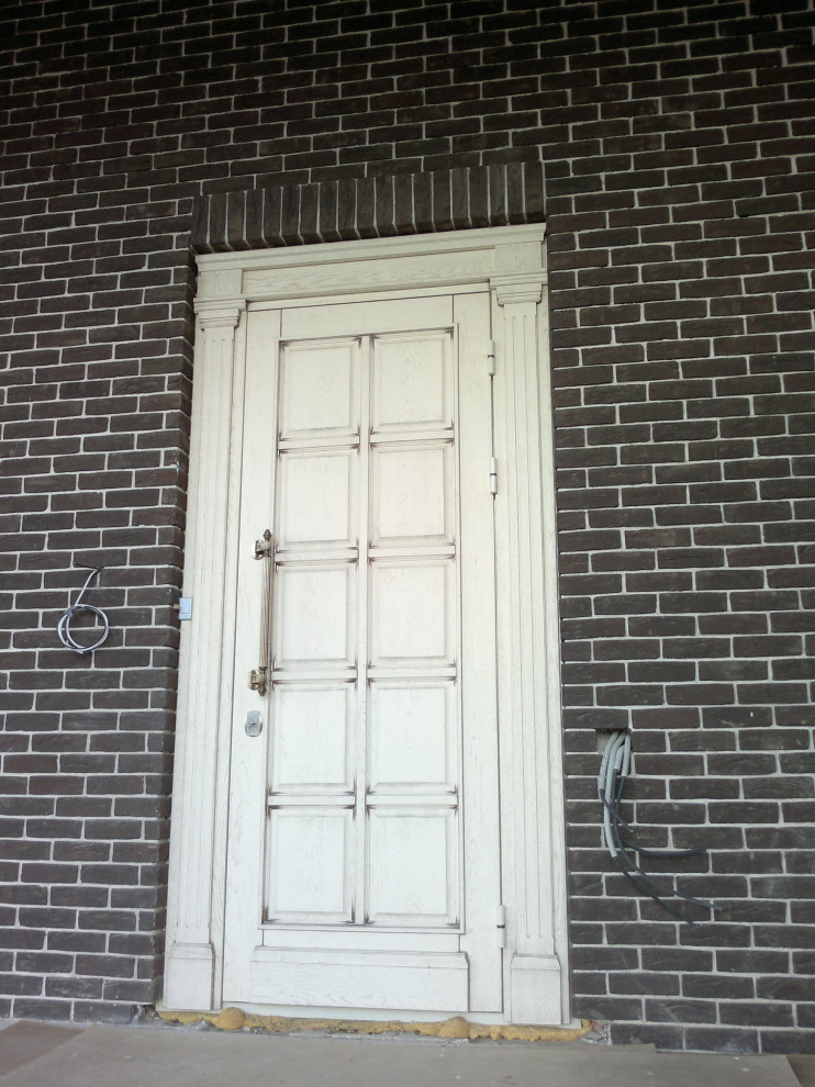 Процесс строительства дома и гаража  на участке со сложным ландшафтом (1600 м2)