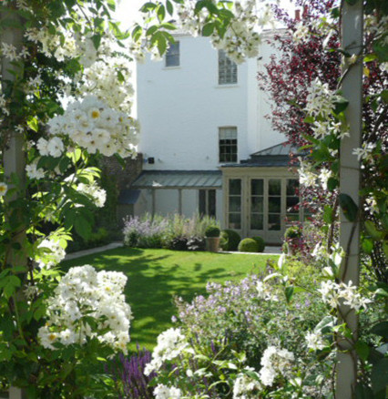 Thameside Villa trendy-have