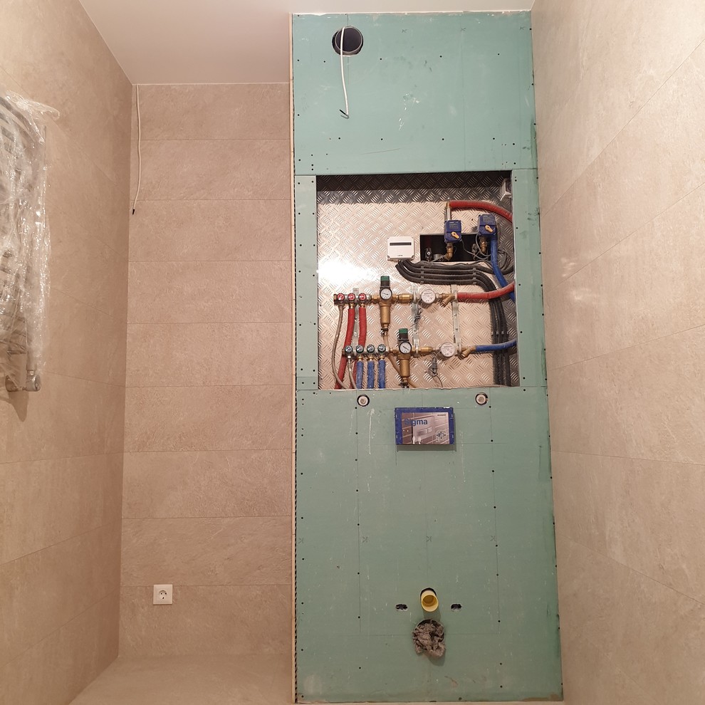 Встроенный шкаф в ванну. Тумба с раковиной