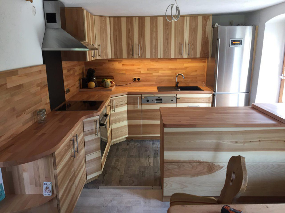 Moderne Küche in Sonstige