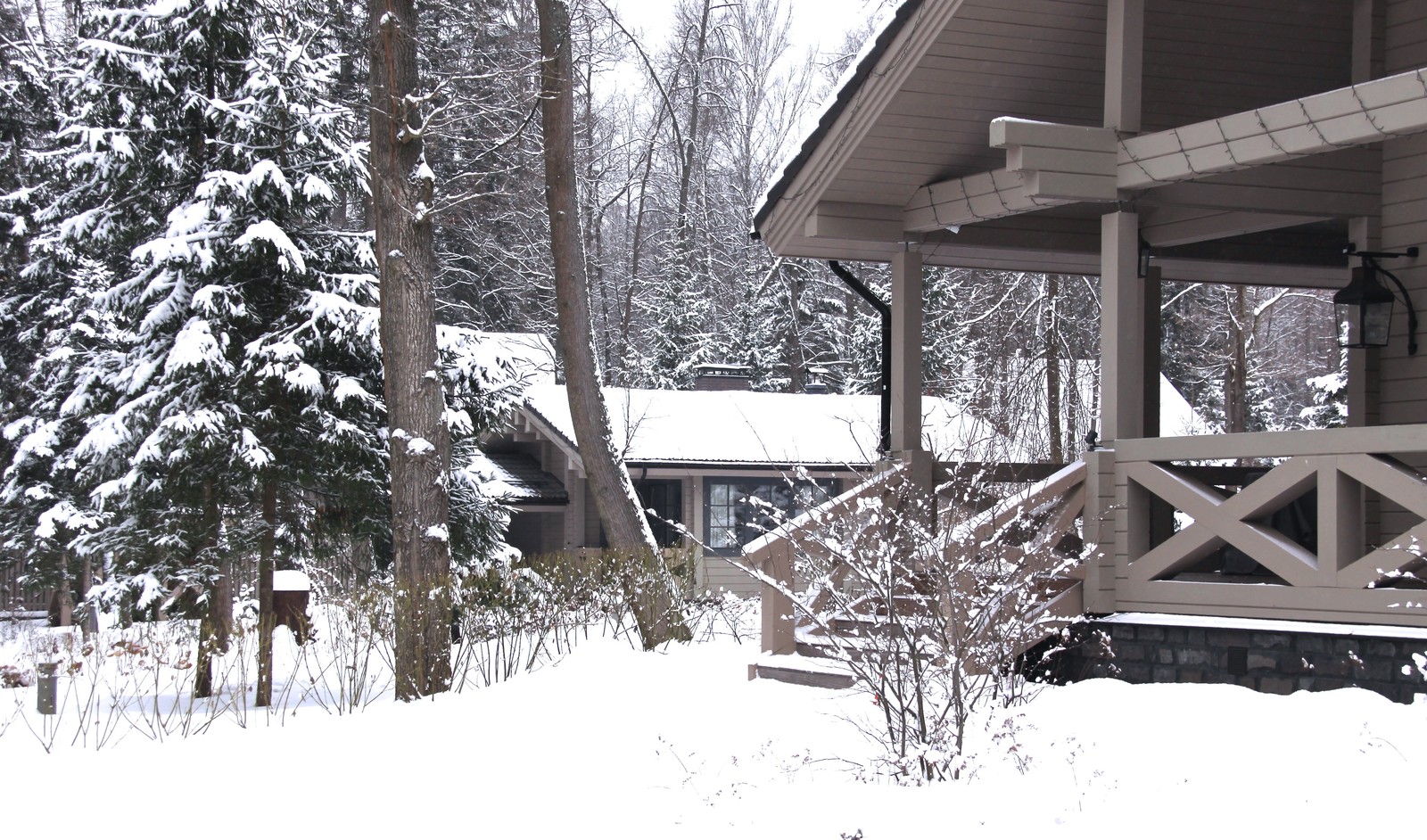 Дом из клееного бруса "Бекаль" зимняя сказка