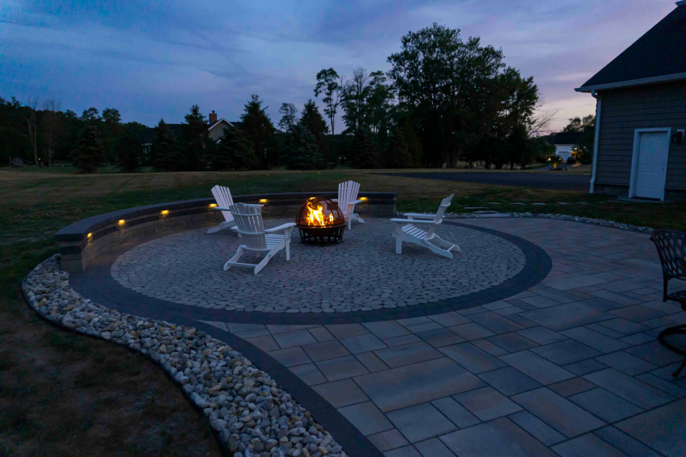 Cream Ridge, NJ: Outdoor Kitchen and Paver Patio with Firepit Area