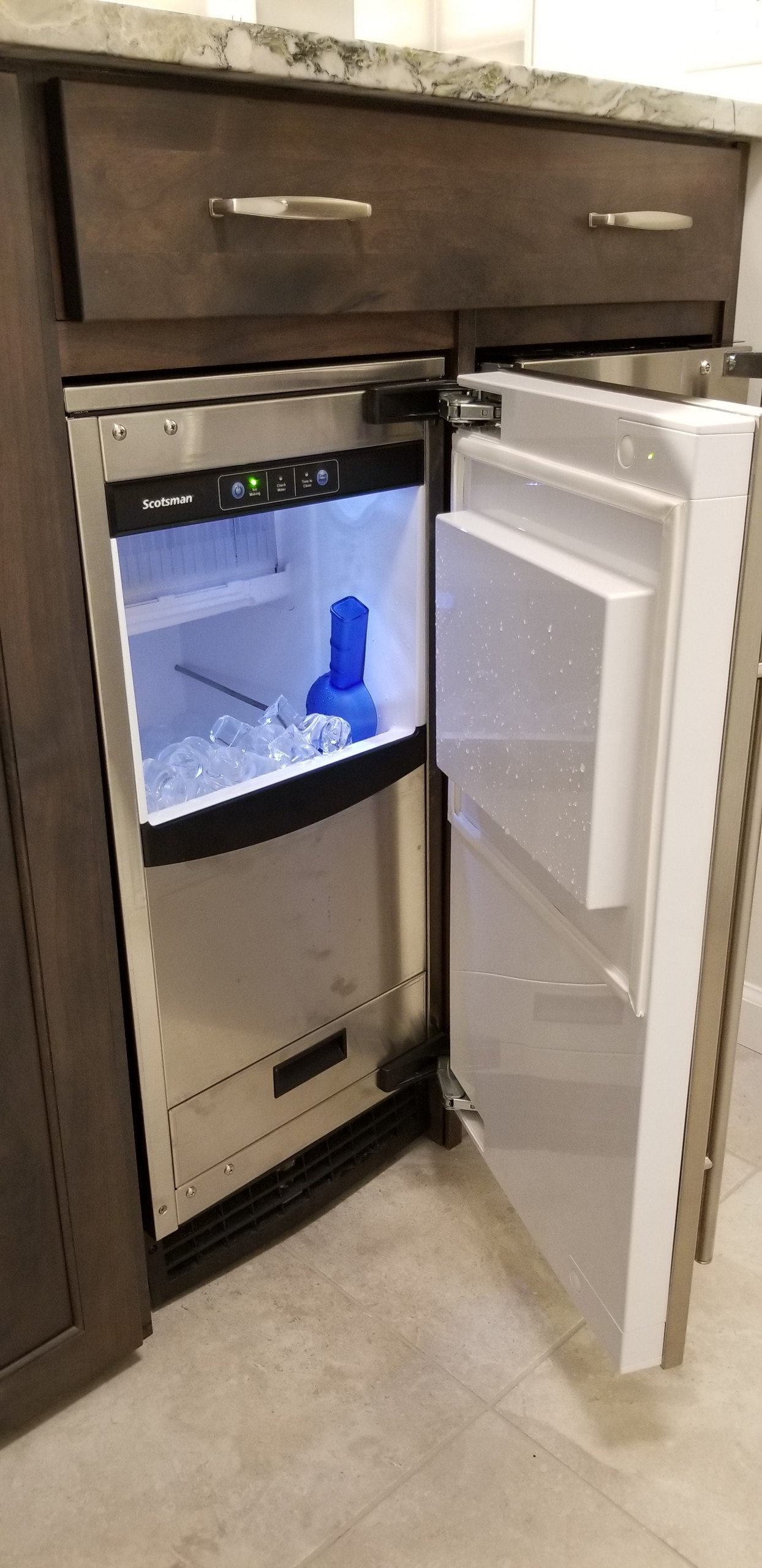 Gainesville Lake Home Remodeling - Kitchen, Butler's Pantry & Laundry