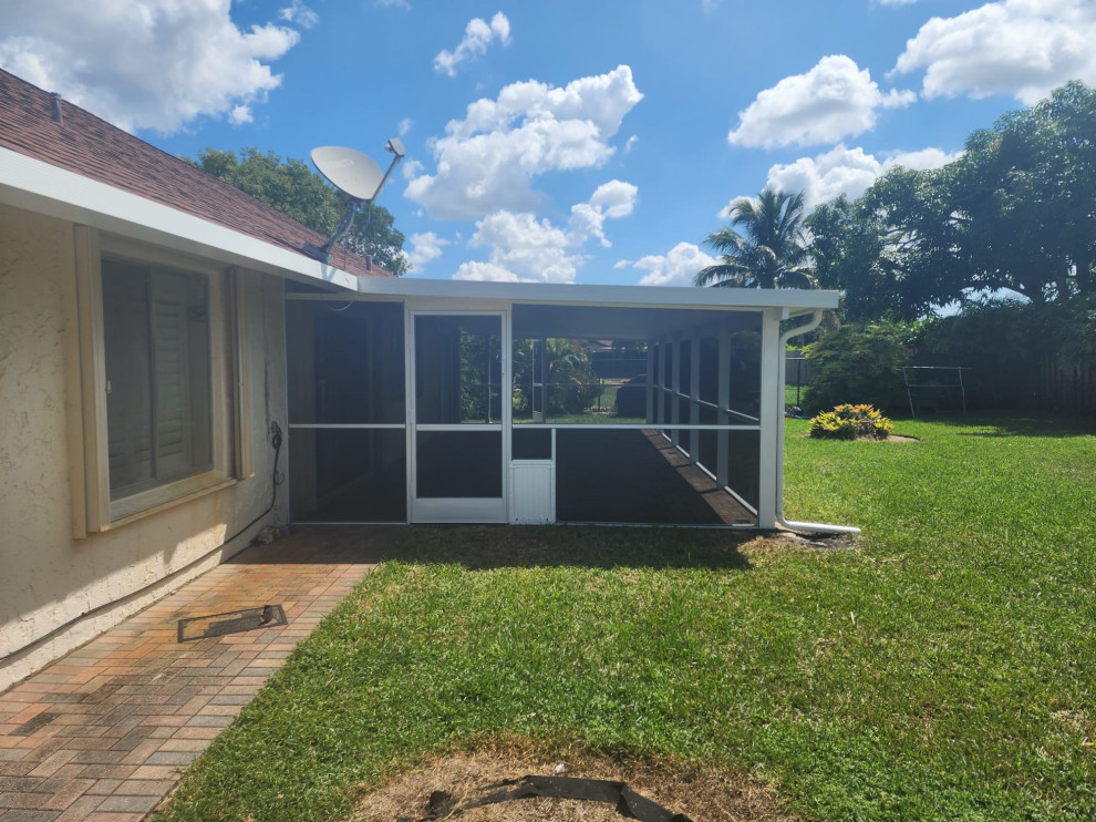 Exterior Aluminum Screen Room and Roof System