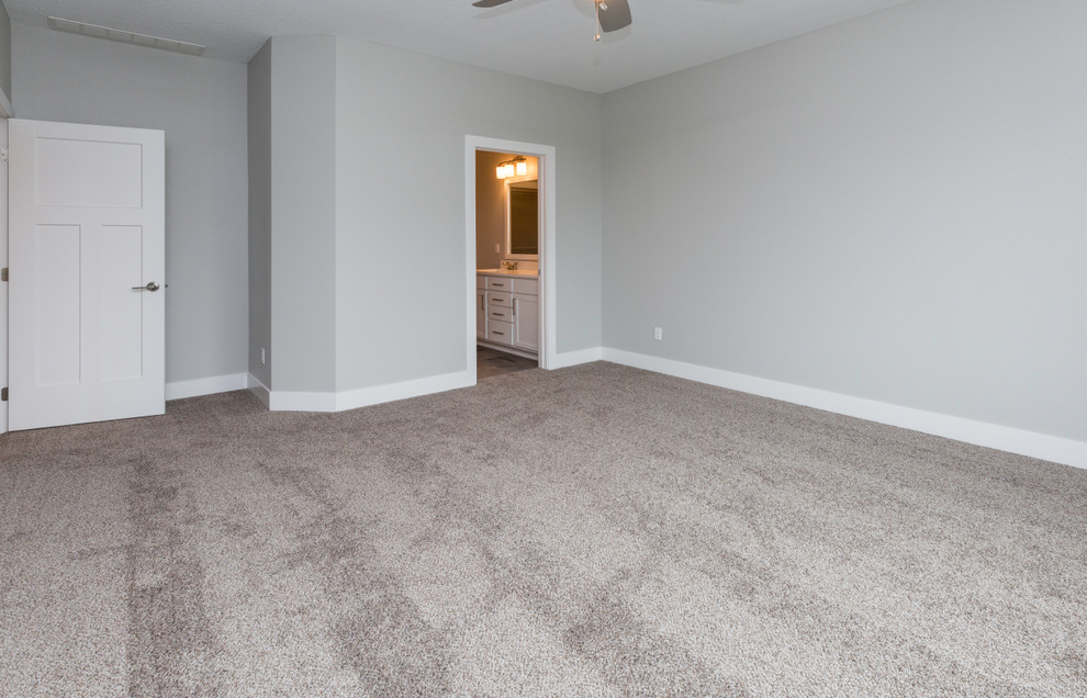 Home design - transitional home design idea