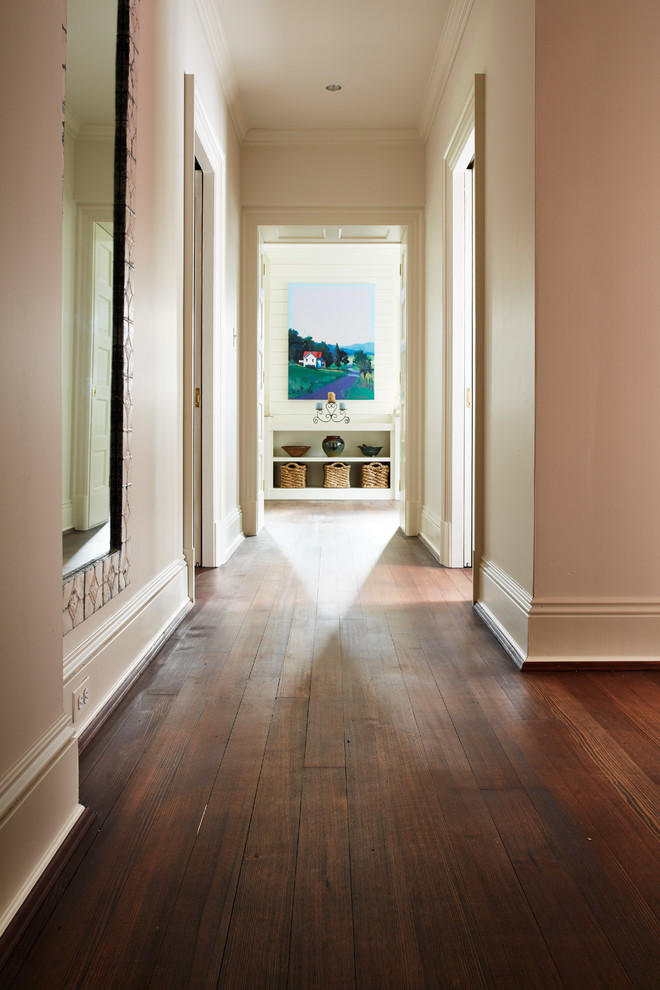 Elegant hallway photo in Richmond