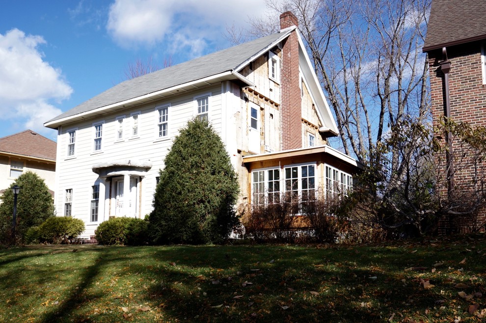 Parkway Colonial Revival
