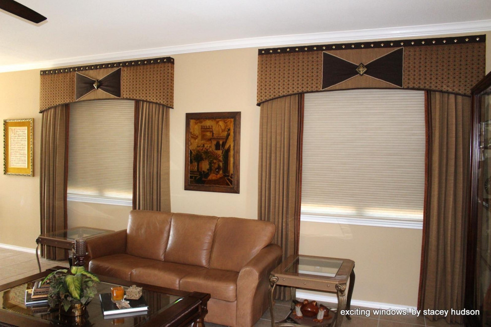 Home design - transitional home design idea in Austin
