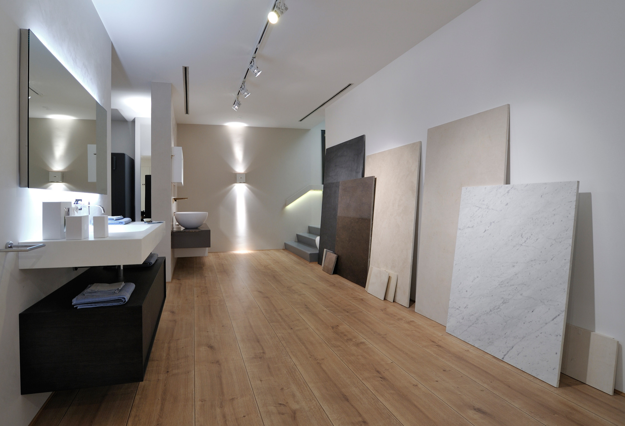 Beuttenmüller Showroom Bad Sanitär Raumausstattung Planung Präsentation Produktpräsentation Ausstellung Interior Design NRW Krefeld Stuttgart Architektur Innenarchitektur Gestaltung 3D