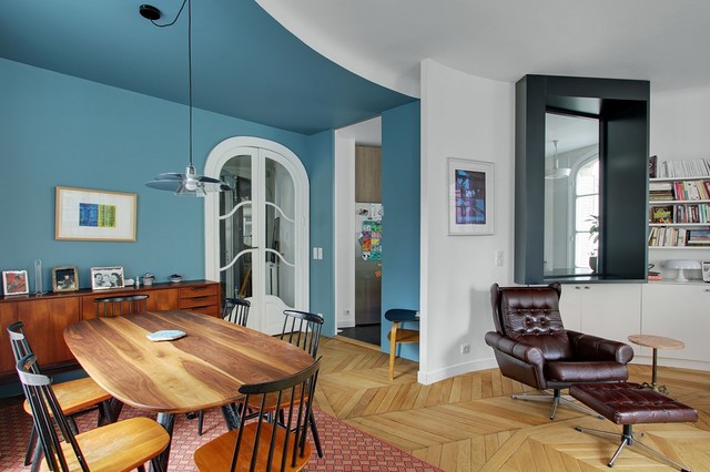 RONTONDAPPART modern-wohnzimmer