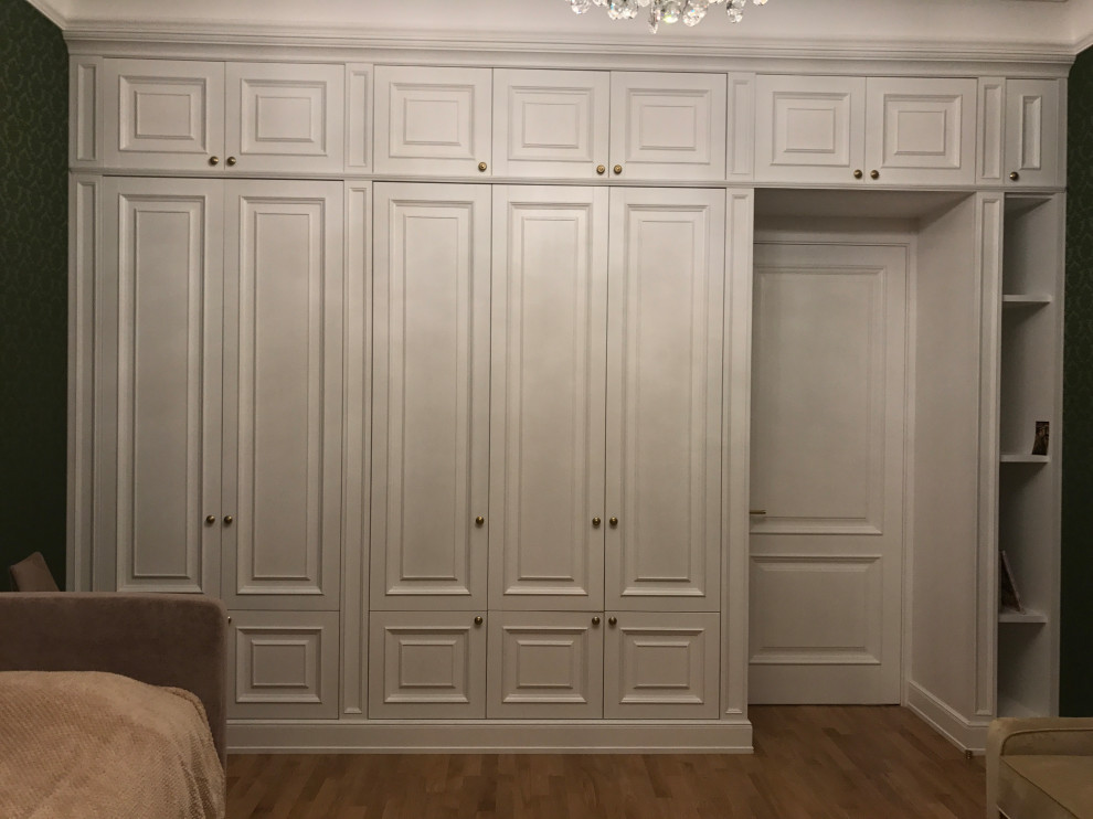 Смольный квартира