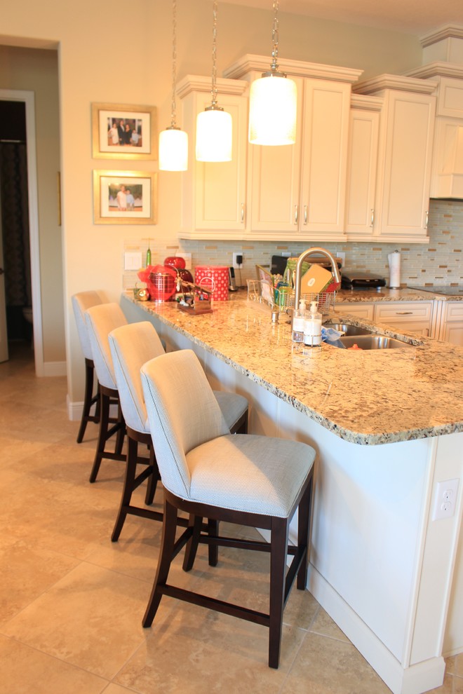 Example of a transitional kitchen design in Tampa