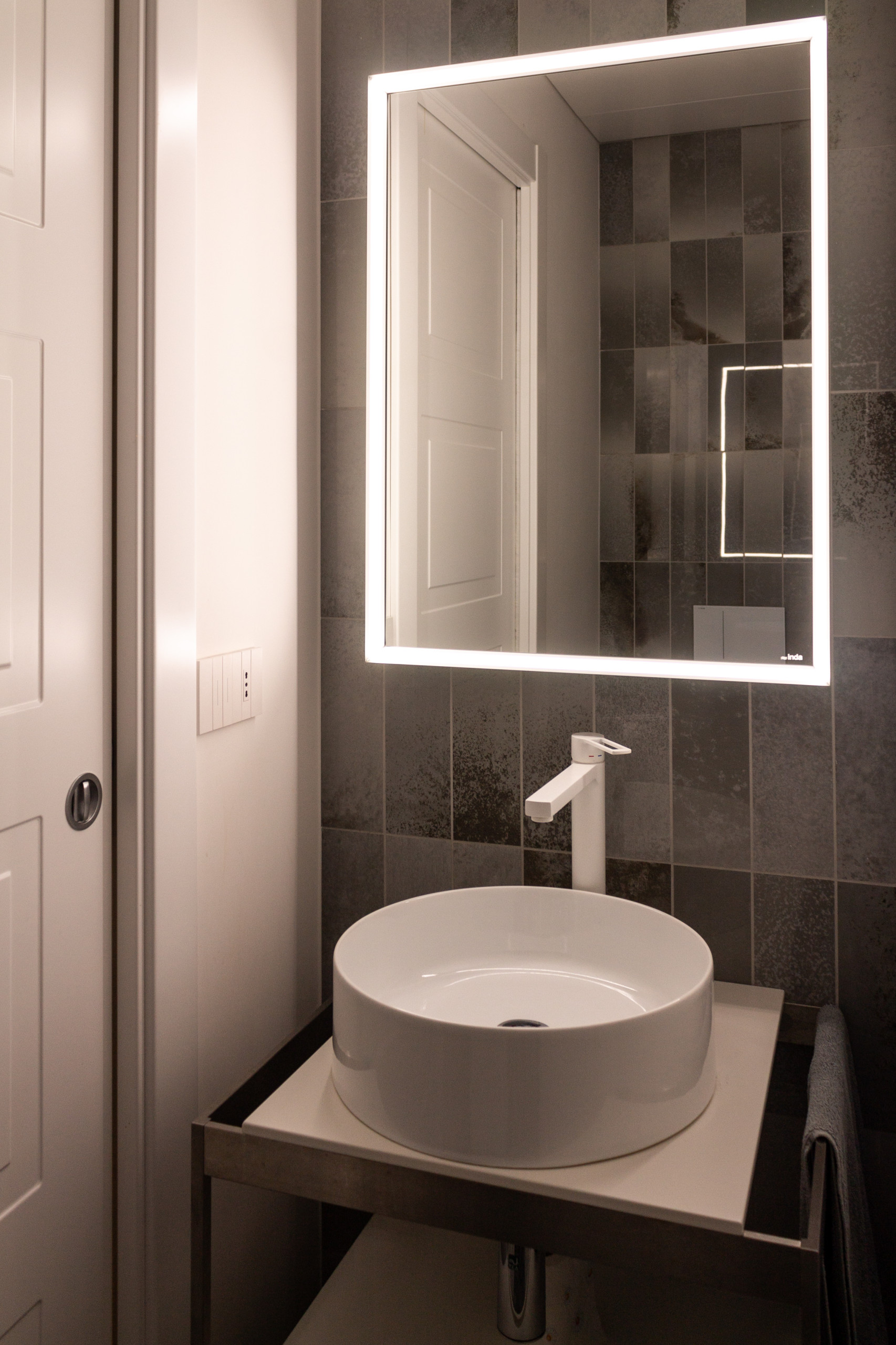 Bagno ospiti _La “casa diagonale”