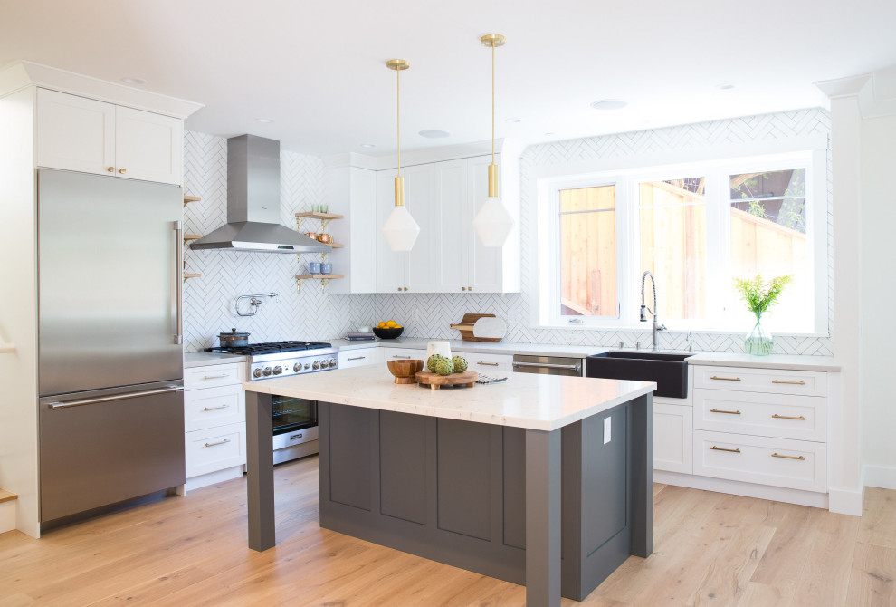 Kitchen - transitional kitchen idea in San Francisco