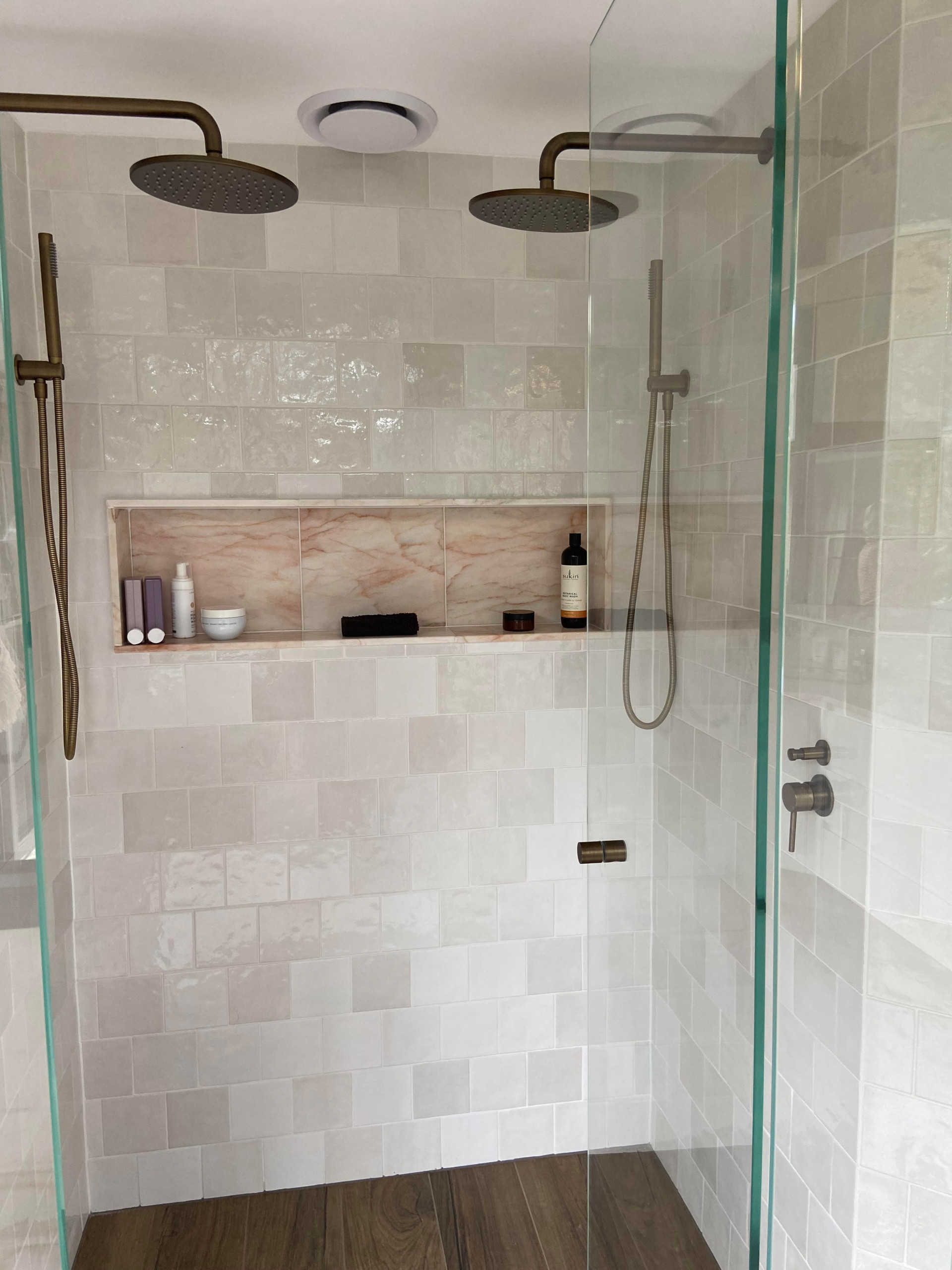 REBUILD OF A GRAND  BATHROOM