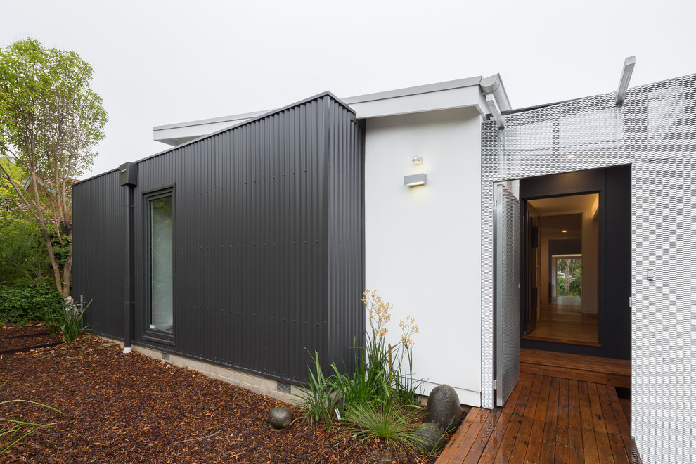 Contemporary entryway in Canberra - Queanbeyan.