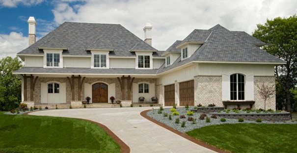 This is an example of a traditional exterior in Minneapolis.