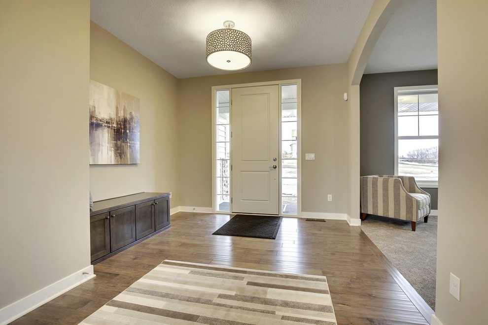 Inspiration for a transitional entryway remodel in Minneapolis