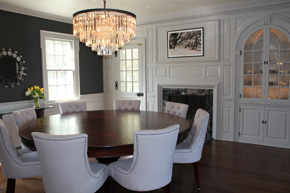 Inspiration for a contemporary dining room remodel in Newark