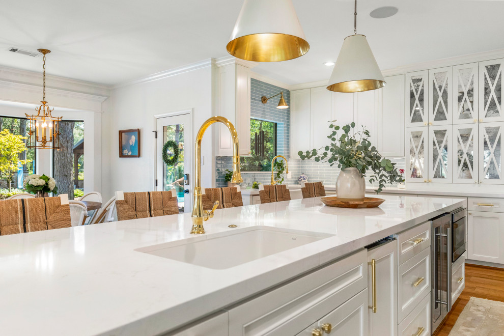 Inspiration for a transitional kitchen remodel in Houston