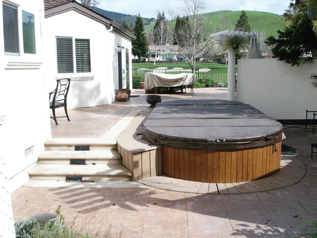 Structural Elements american-traditional-garden