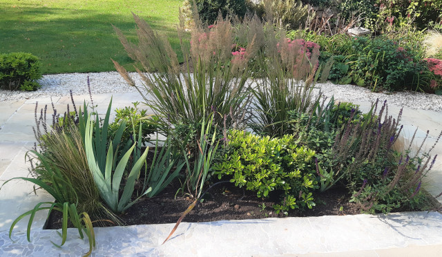 Mediterranean terrace mediterranean-garden