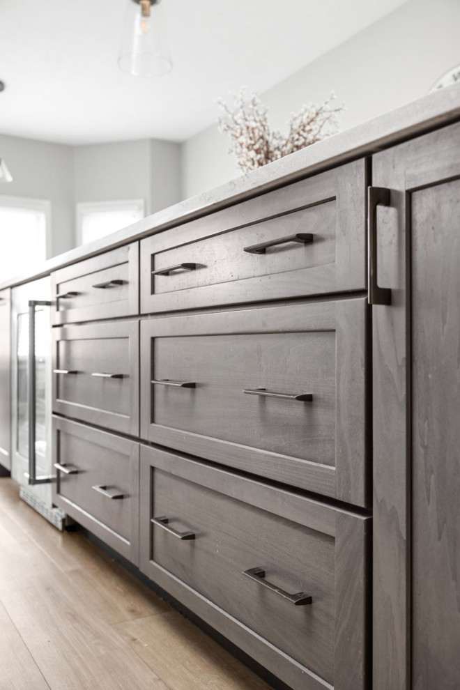 Inspiration for a transitional kitchen remodel in Indianapolis