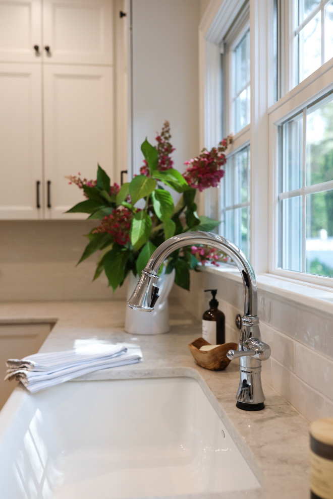 Inspiration for a transitional home design remodel in Boston